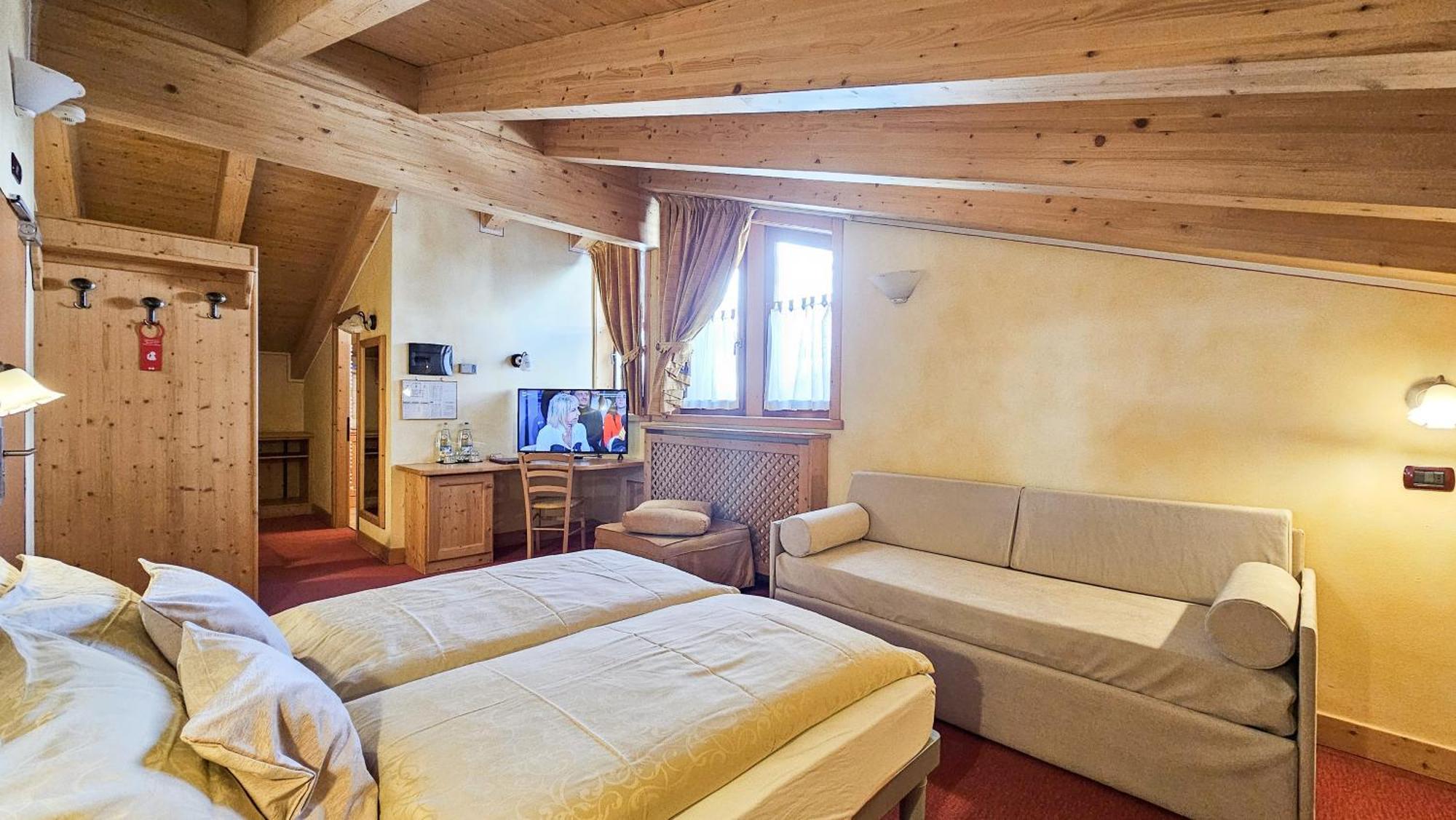 Albergo Alpenrose Livigno Buitenkant foto