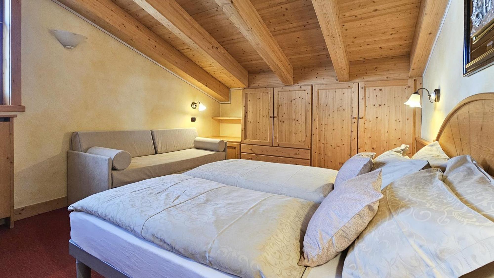 Albergo Alpenrose Livigno Buitenkant foto