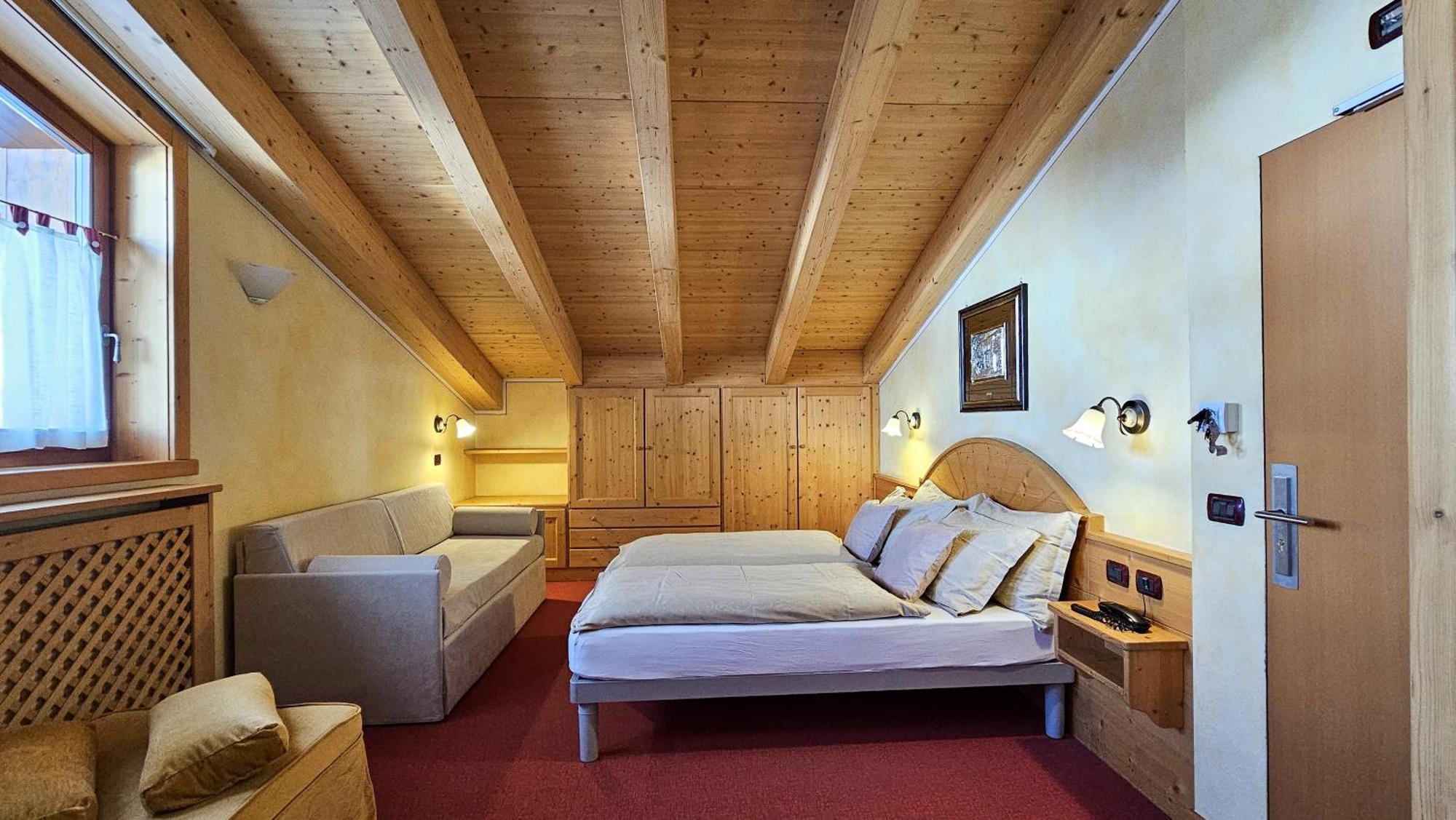 Albergo Alpenrose Livigno Buitenkant foto