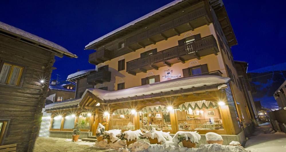 Albergo Alpenrose Livigno Buitenkant foto